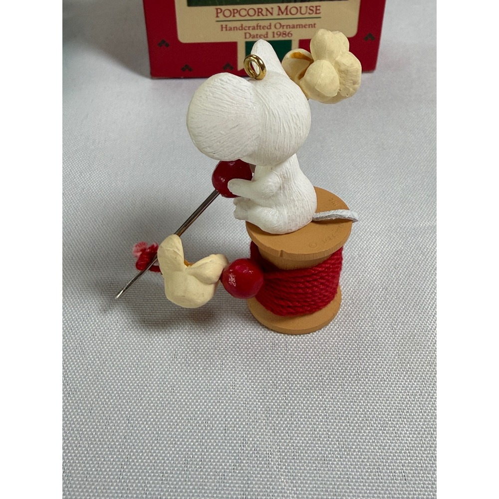 Vintage 1986 Hallmark Popcorn Mouse Handcrafted Ornament Chris Mouse Box - Picture 6 of 8